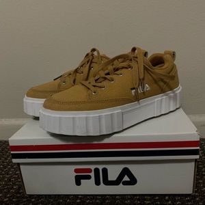 FILA sandblast low sneakers
